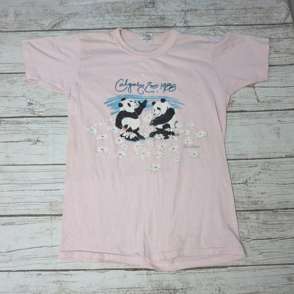 1988 Calgary Zoo Panda Pink Graphic T Shirt Size M Flawed